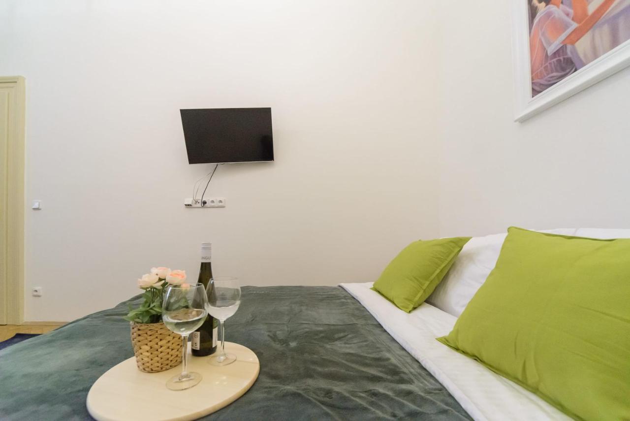 Cozy Apartment Near Stefanikuv Most Prag Exteriör bild